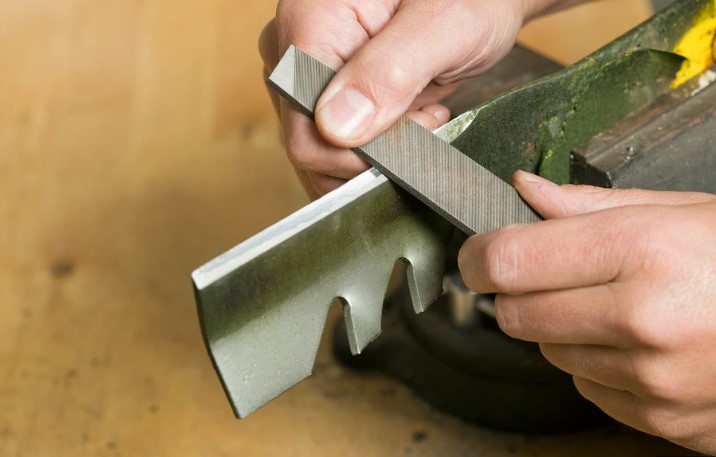 Sharpen Zero Turn Mower Blades